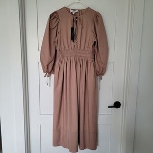 Hunter Bell Midi Dress Size M